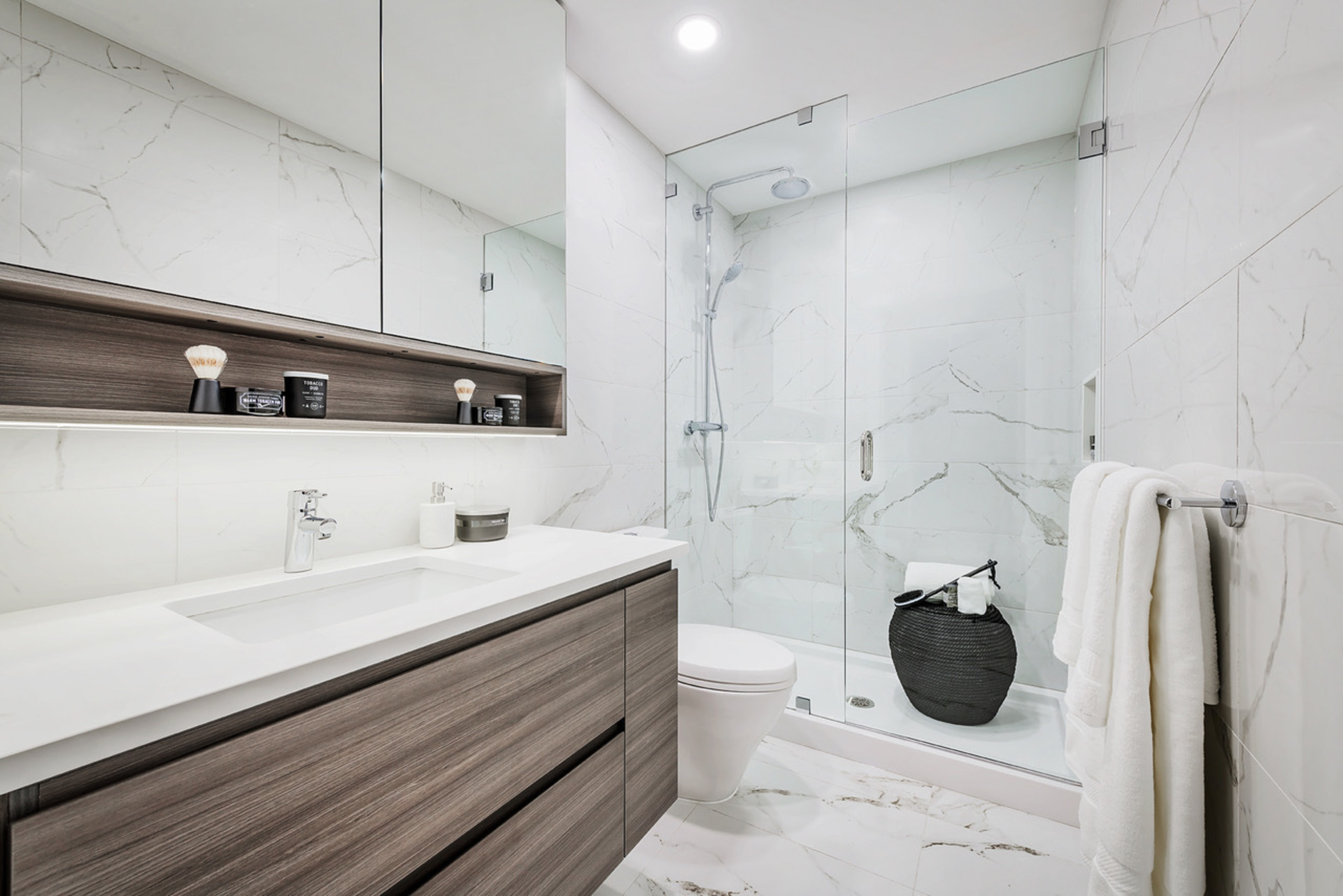 ovation-bathroom at 813 Carnarvon Street, Downtown NW, New Westminster ovation-bathroom at 813 Carnarvon Street, Downtown NW, New Westminster