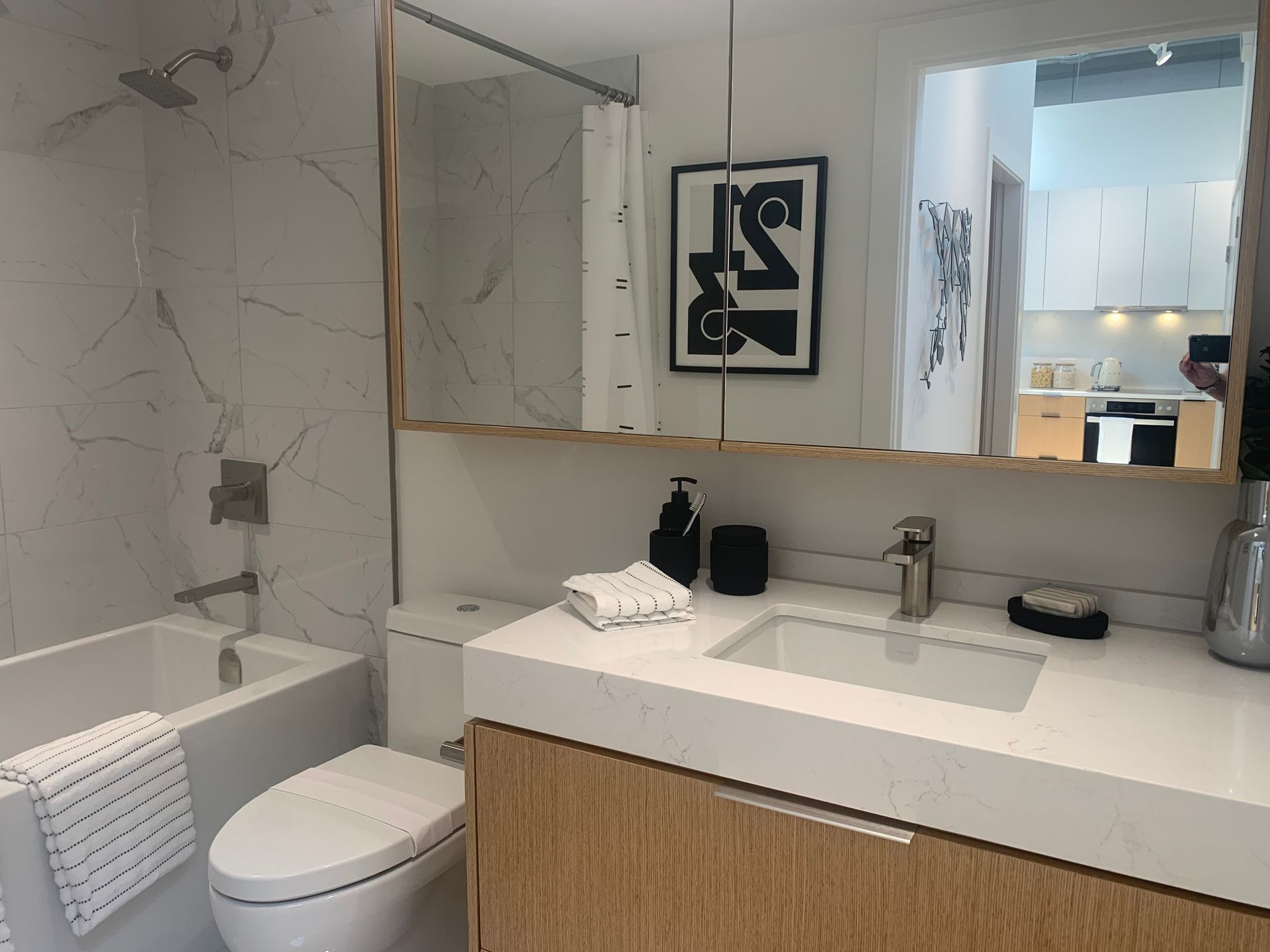 Bathroom in Robson colour at 828 Cambie Street, Yaletown, Vancouver West Bathroom in Robson colour at 828 Cambie Street, Yaletown, Vancouver West