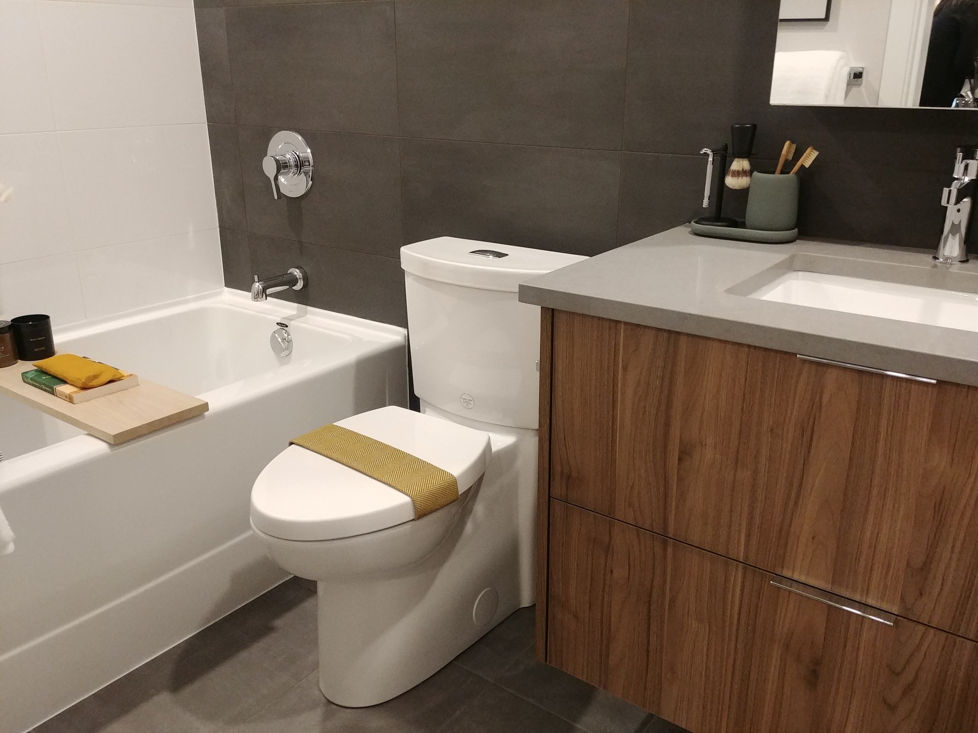 the-holland-bathroom at 10158 133 Street, Whalley, North Surrey the-holland-bathroom at 10158 133 Street, Whalley, North Surrey