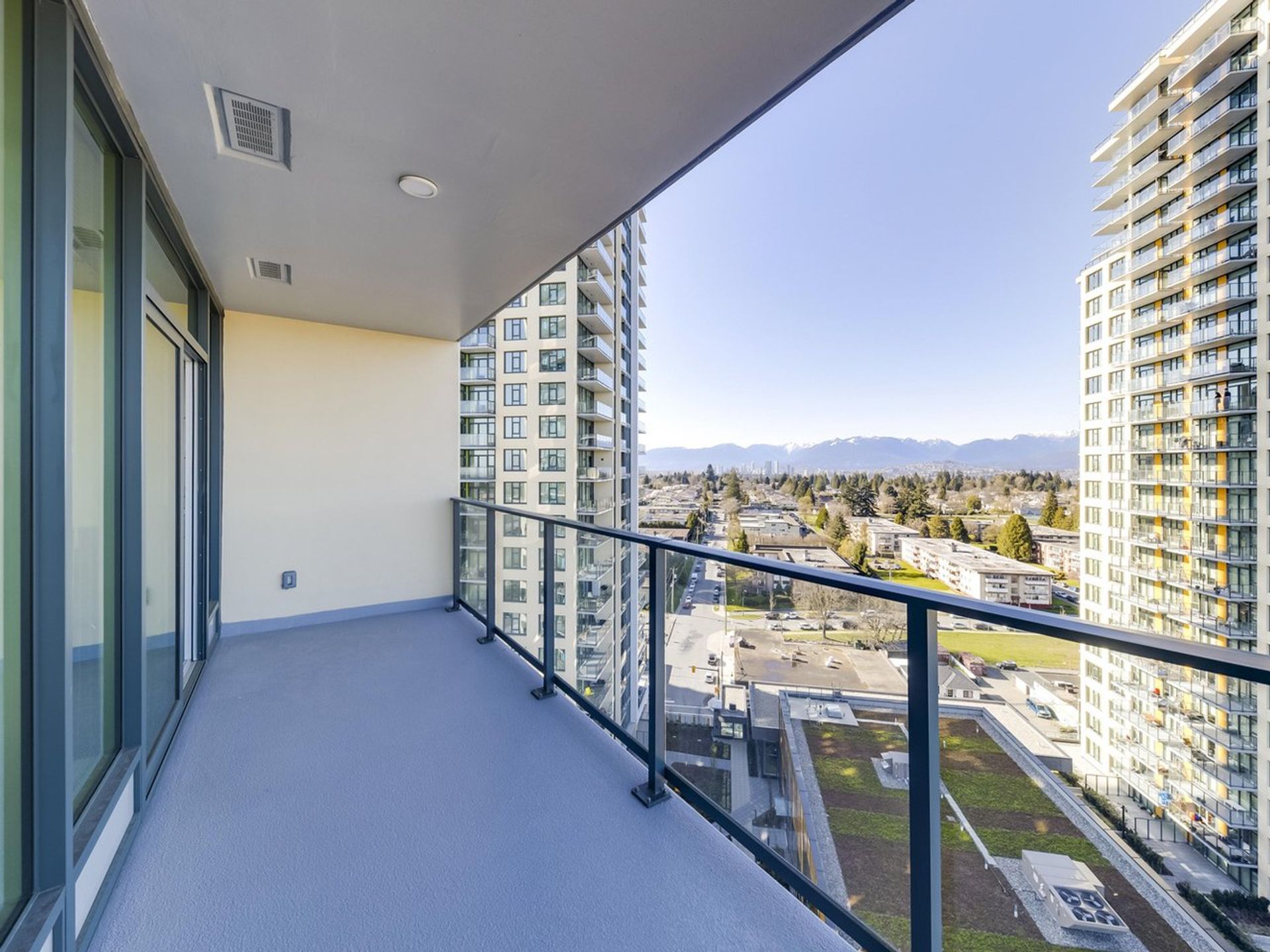 17 at 1605 - 7388 Kingsway, Edmonds BE, Burnaby East 17 at 1605 - 7388 Kingsway, Edmonds BE, Burnaby East