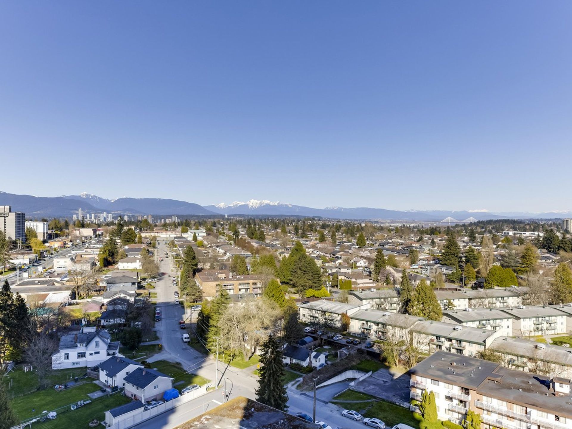 Mountain Views at 1605 - 7388 Kingsway, Edmonds BE, Burnaby East Mountain Views at 1605 - 7388 Kingsway, Edmonds BE, Burnaby East