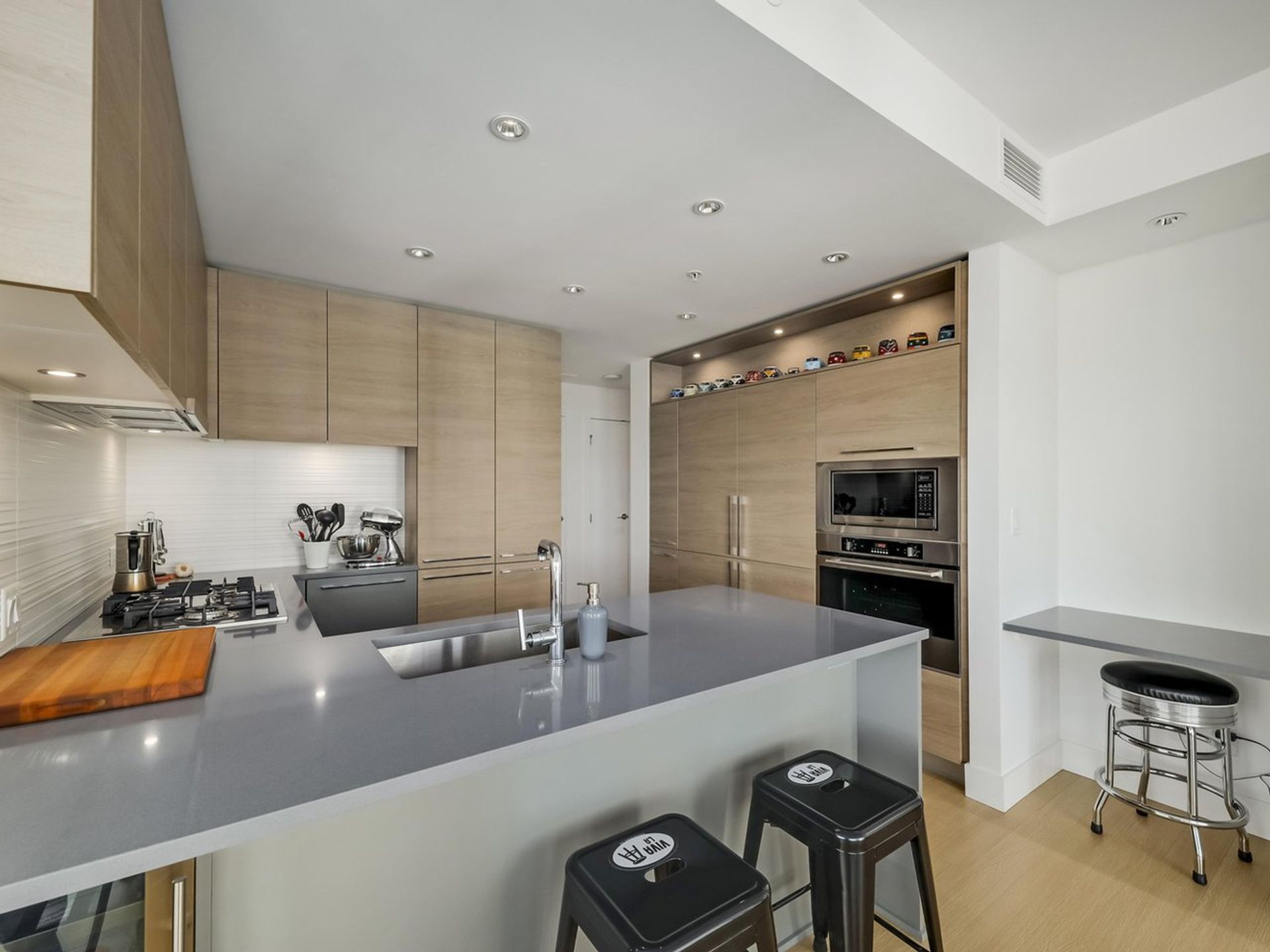 1605 - 7388 Kingsway Kitchen 2 at 1605 - 7388 Kingsway, Edmonds BE, Burnaby East 1605 - 7388 Kingsway Kitchen 2 at 1605 - 7388 Kingsway, Edmonds BE, Burnaby East
