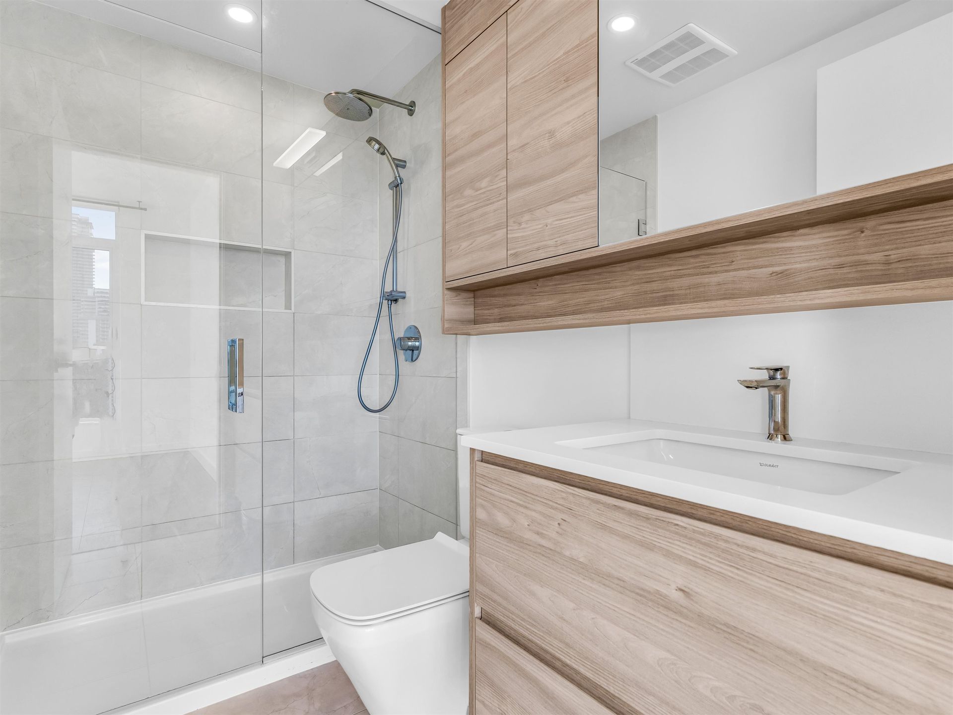 ensuite with walk-in shower at 1208 - 595 Austin Avenue, Coquitlam West, Coquitlam ensuite with walk-in shower at 1208 - 595 Austin Avenue, Coquitlam West, Coquitlam