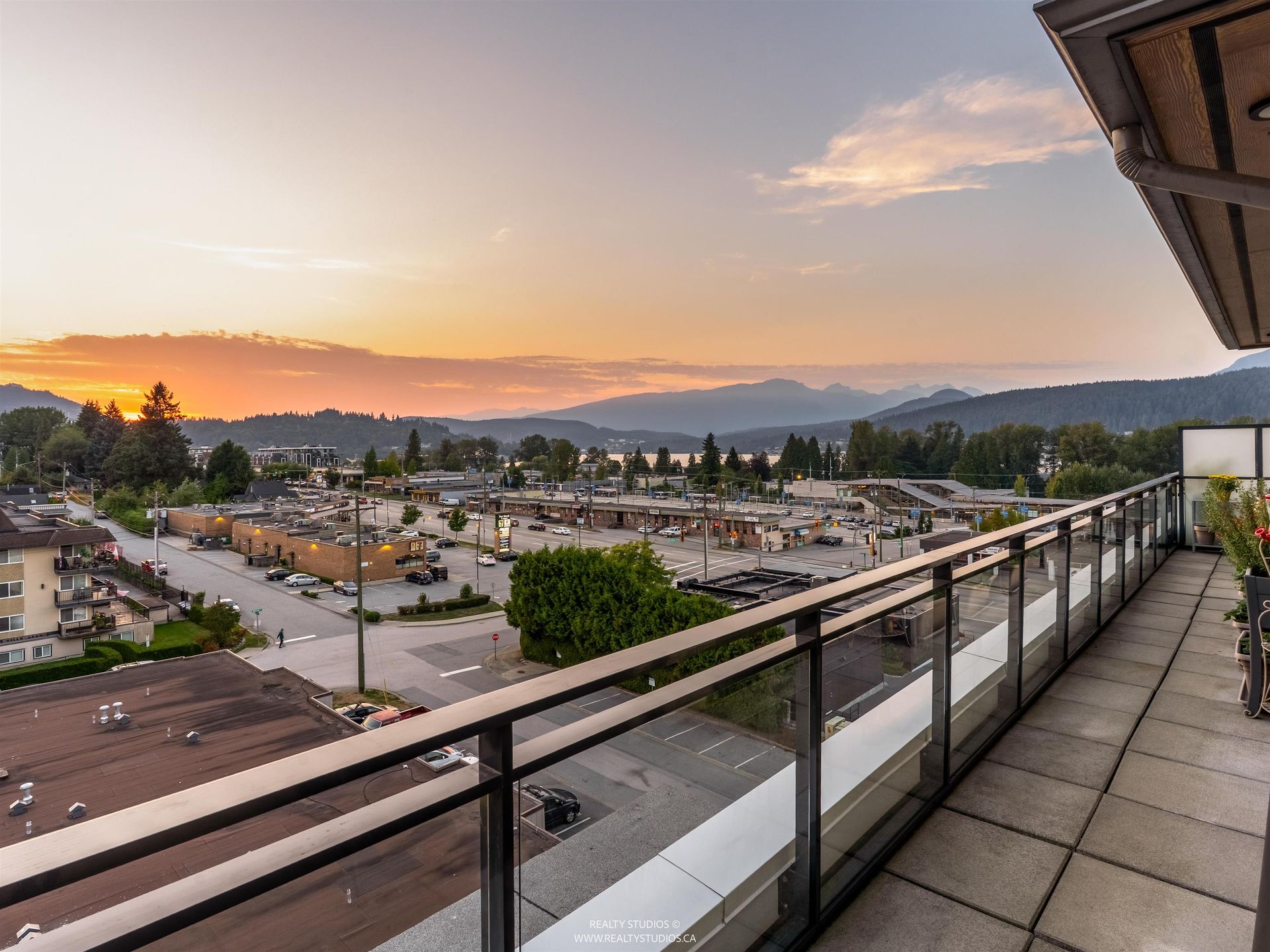 608 - 3018 St George Street, Port Moody Centre, Port Moody