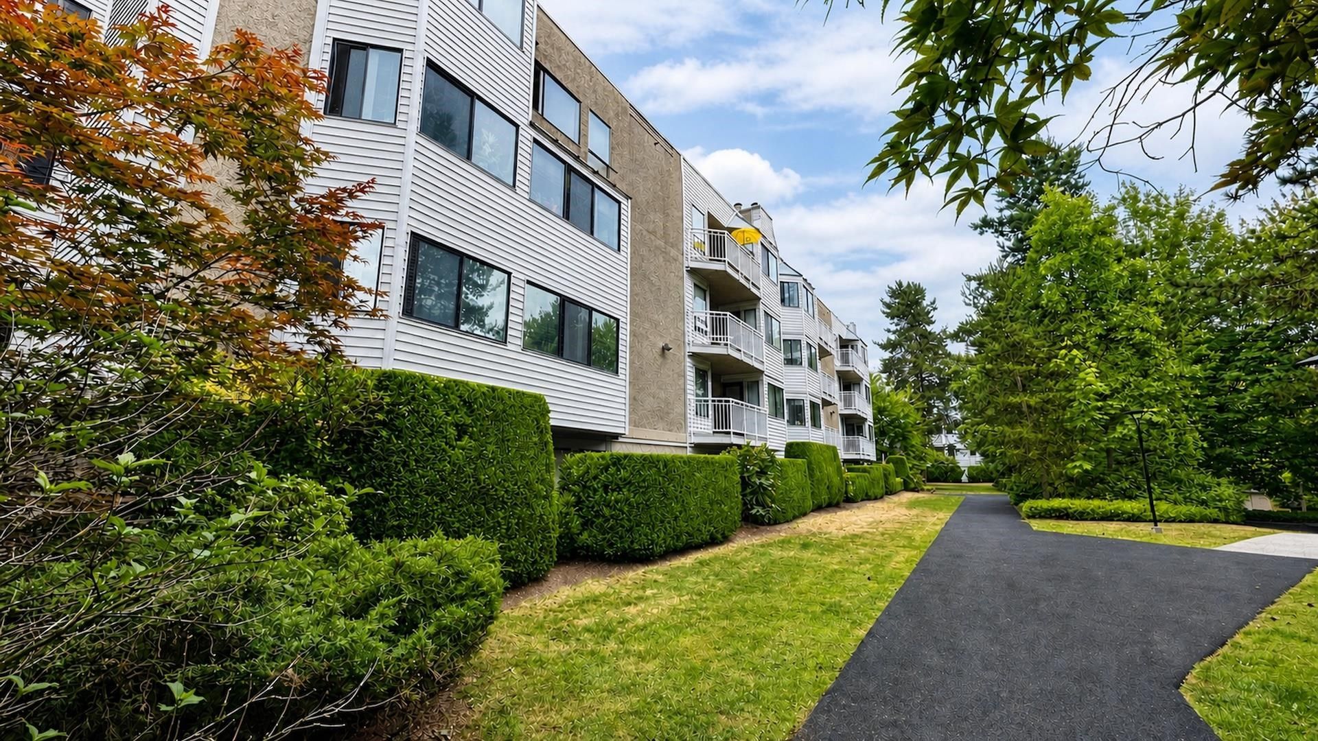 Photo of 314 - 9584 Manchester Drive, Cariboo, Burnaby North