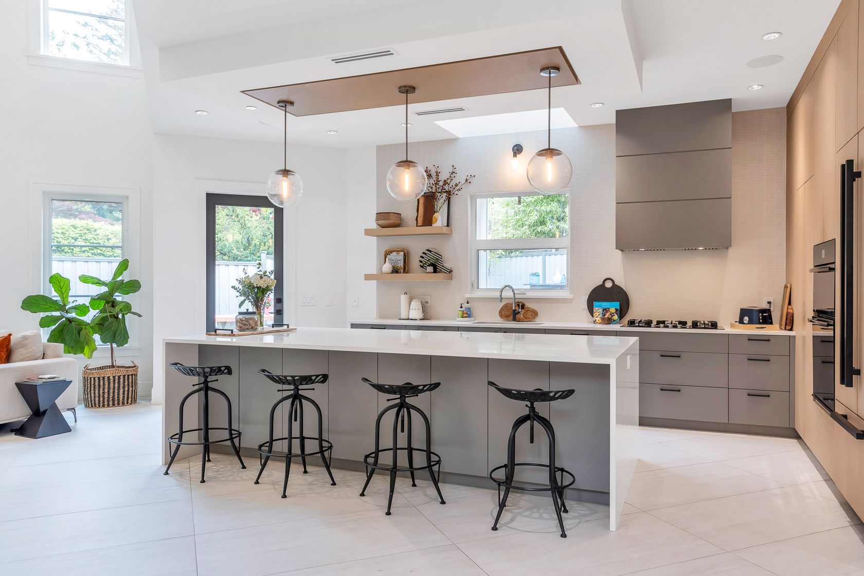 5 at 4906 Marine Drive, Olde Caulfeild, West Vancouver