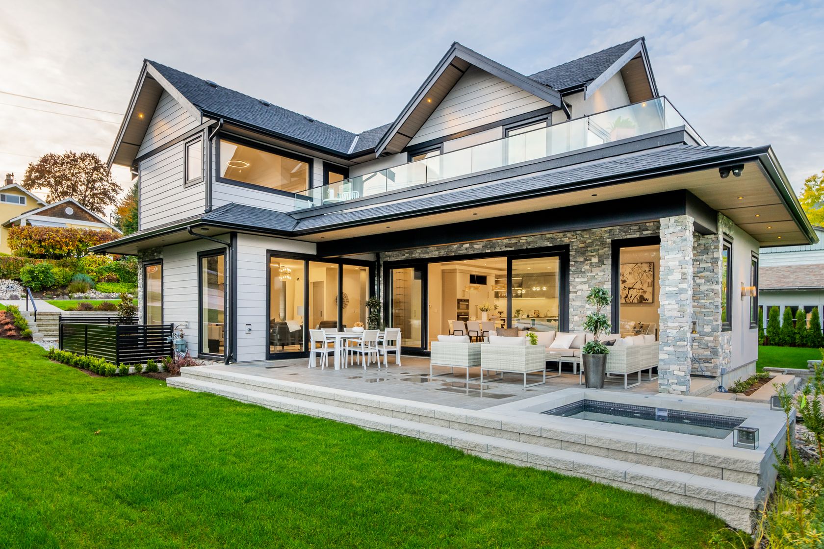 at 510 Roslyn Boulevard, Dollarton, North Vancouver