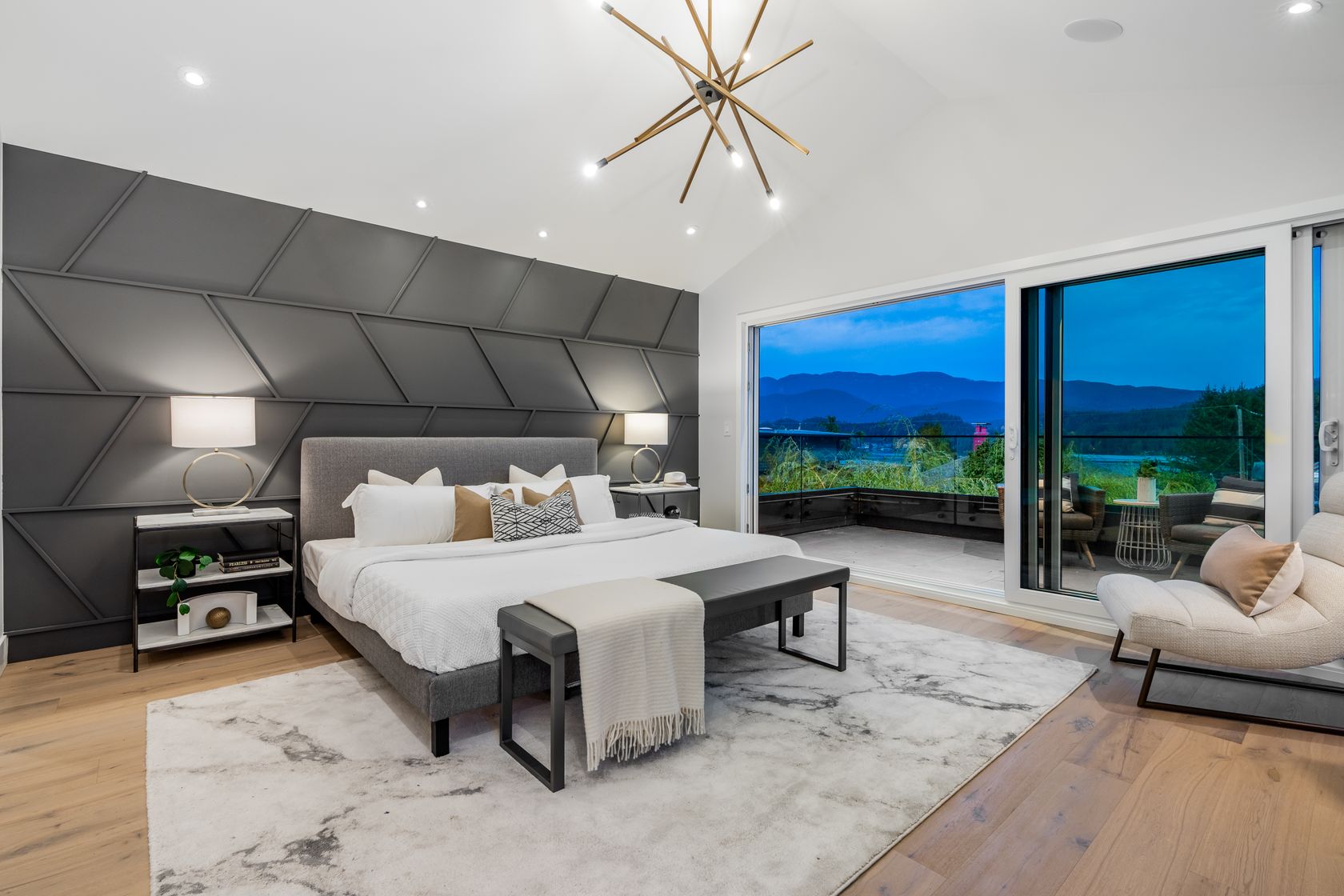 at 510 Roslyn Boulevard, Dollarton, North Vancouver