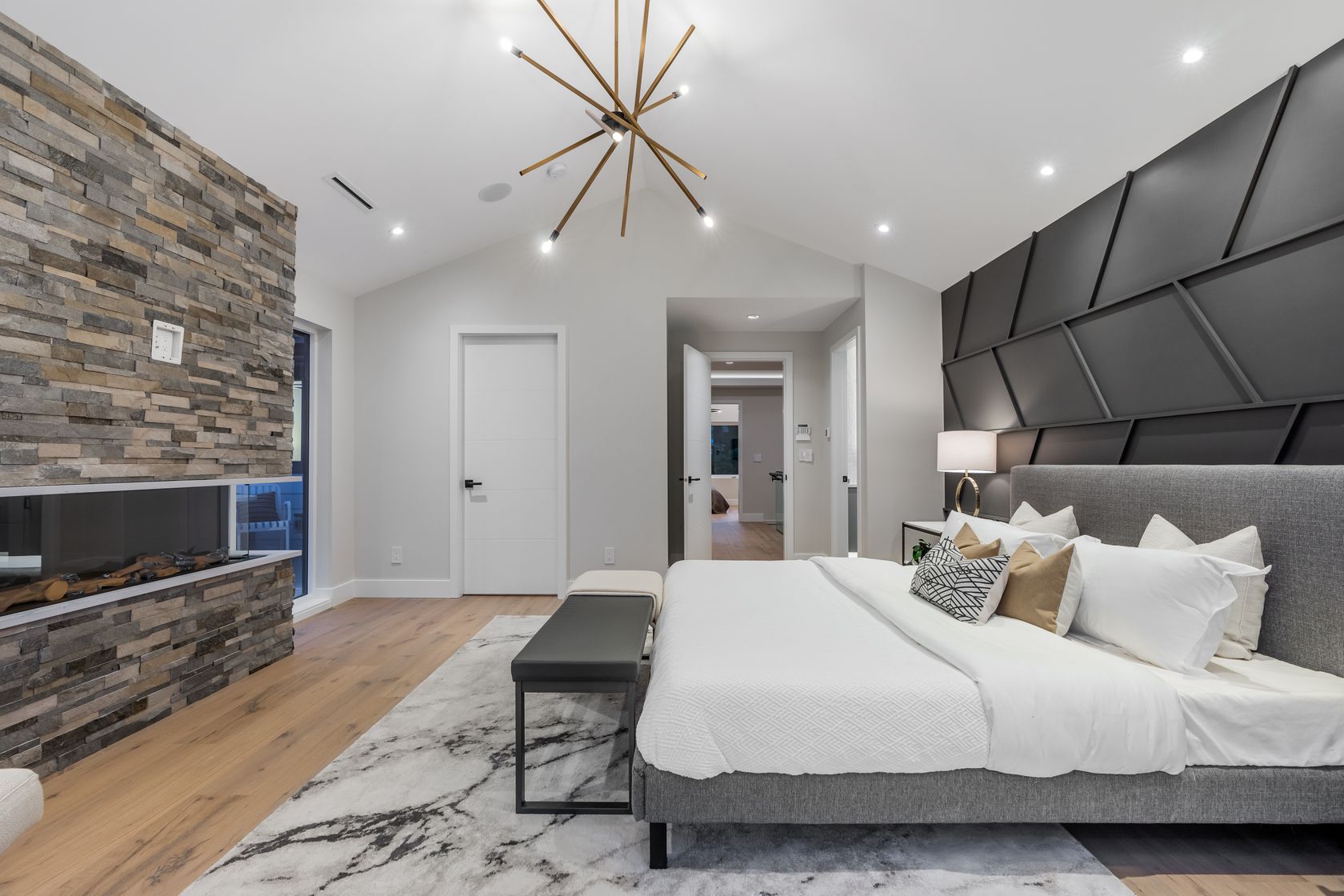 at 510 Roslyn Boulevard, Dollarton, North Vancouver