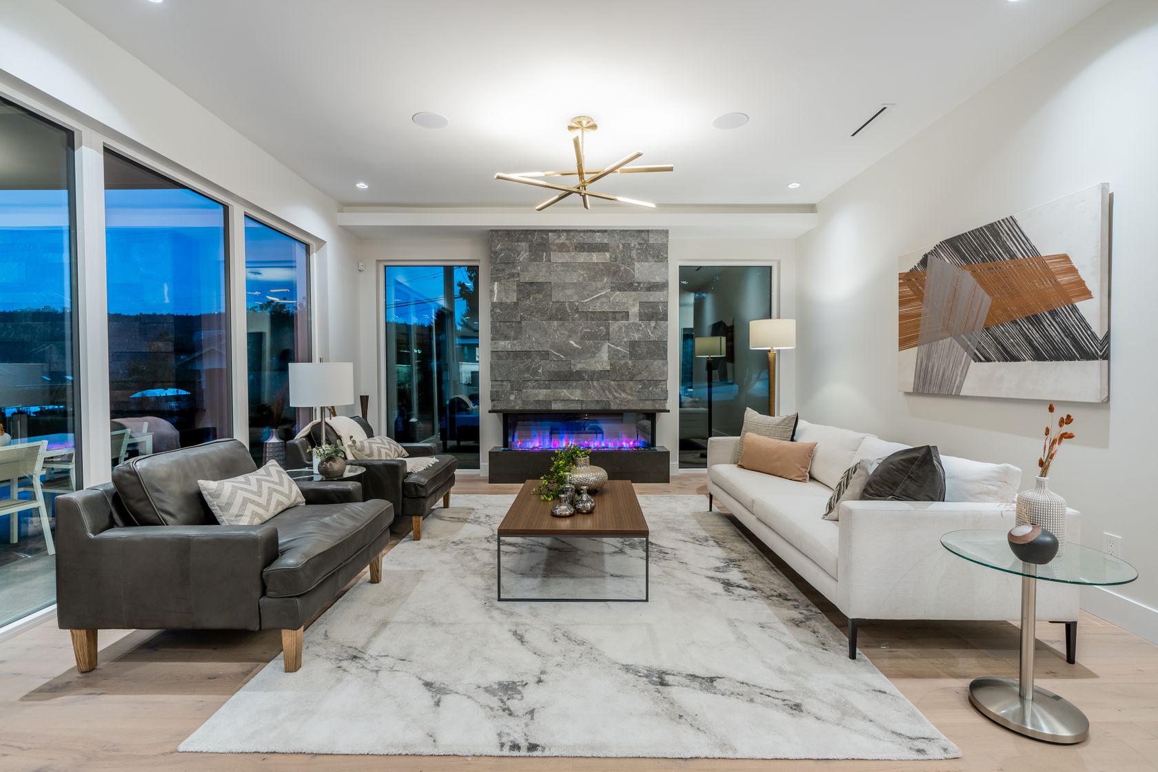 at 510 Roslyn Boulevard, Dollarton, North Vancouver