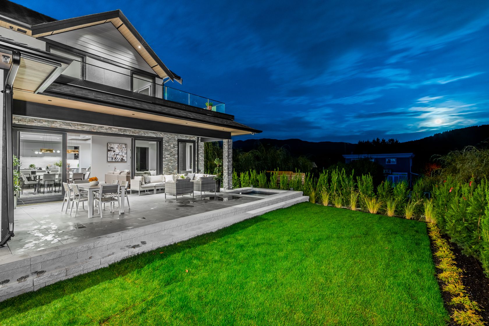 at 510 Roslyn Boulevard, Dollarton, North Vancouver