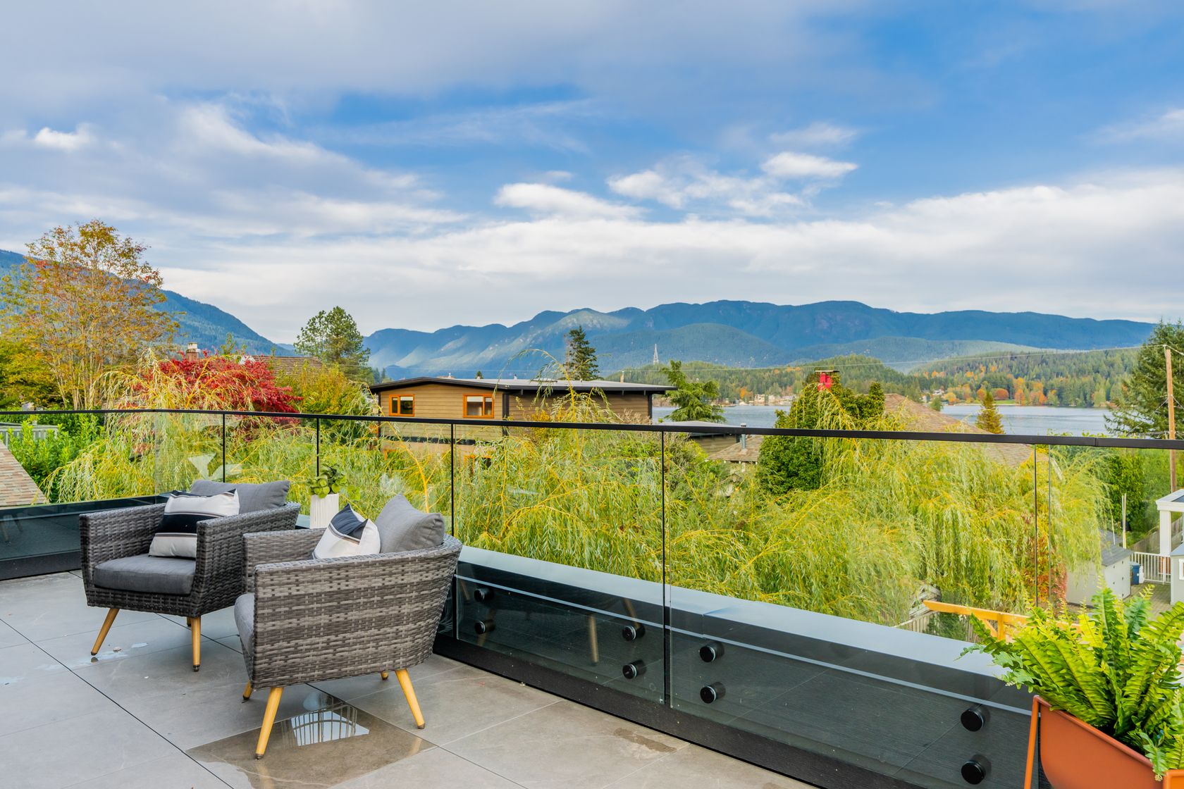 at 510 Roslyn Boulevard, Dollarton, North Vancouver