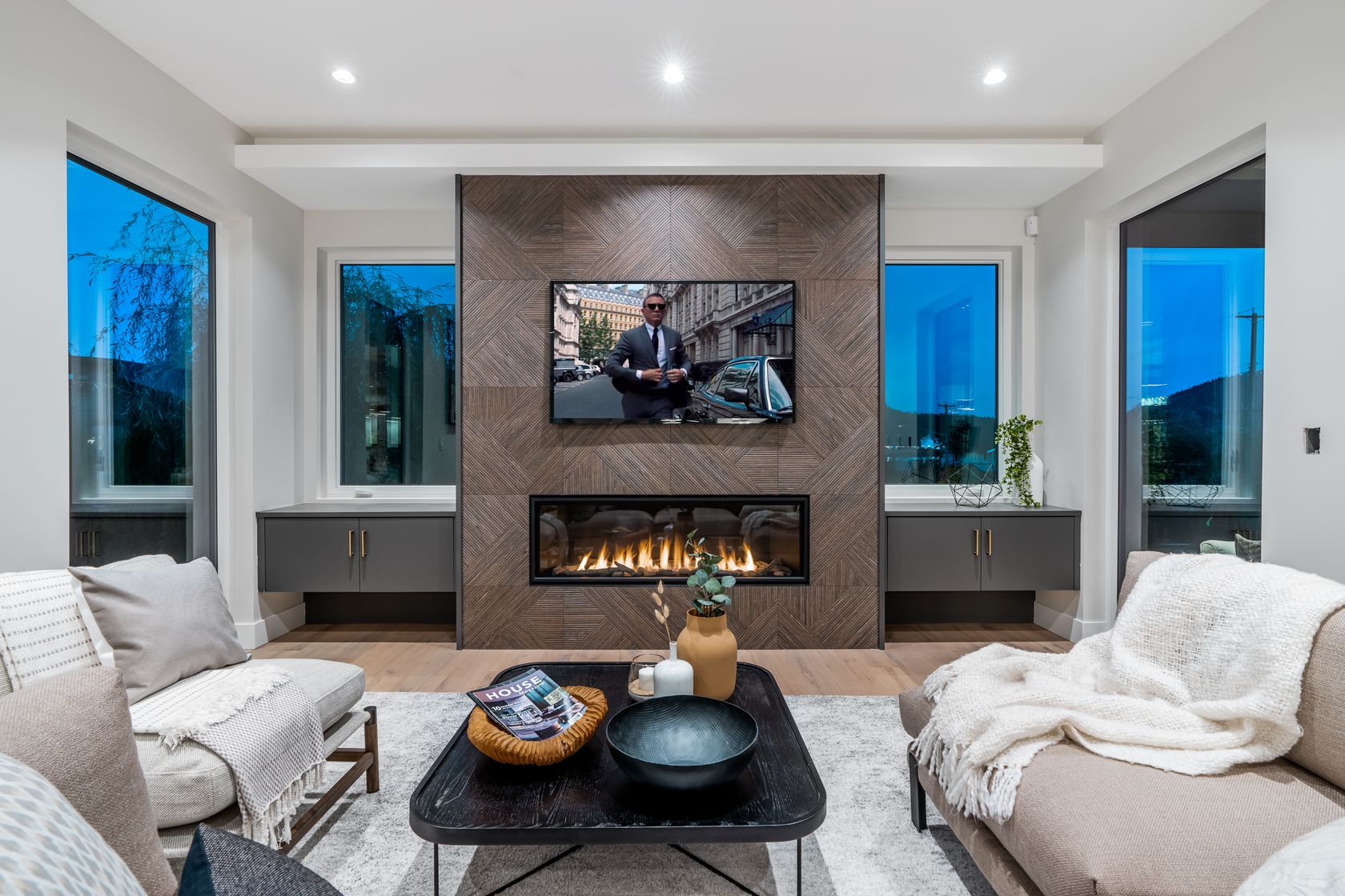 at 510 Roslyn Boulevard, Dollarton, North Vancouver