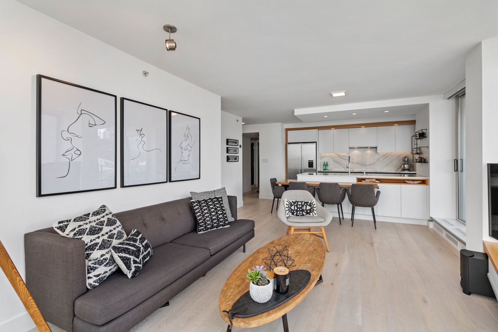 05 at 2103 - 188 Keefer Place, Downtown VW, Vancouver West