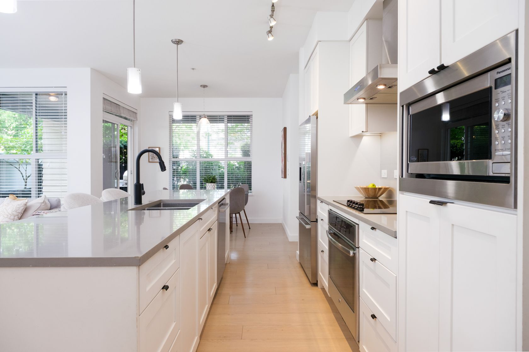 12-p-25 at 118 - 3205 Mountain Highway, Lynn Valley, North Vancouver