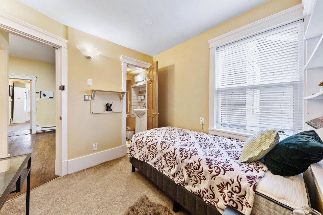 2635-w-5th-avenue-kitsilano-vancouver-west-17 at 2635 W 5th Avenue, Kitsilano, Vancouver West