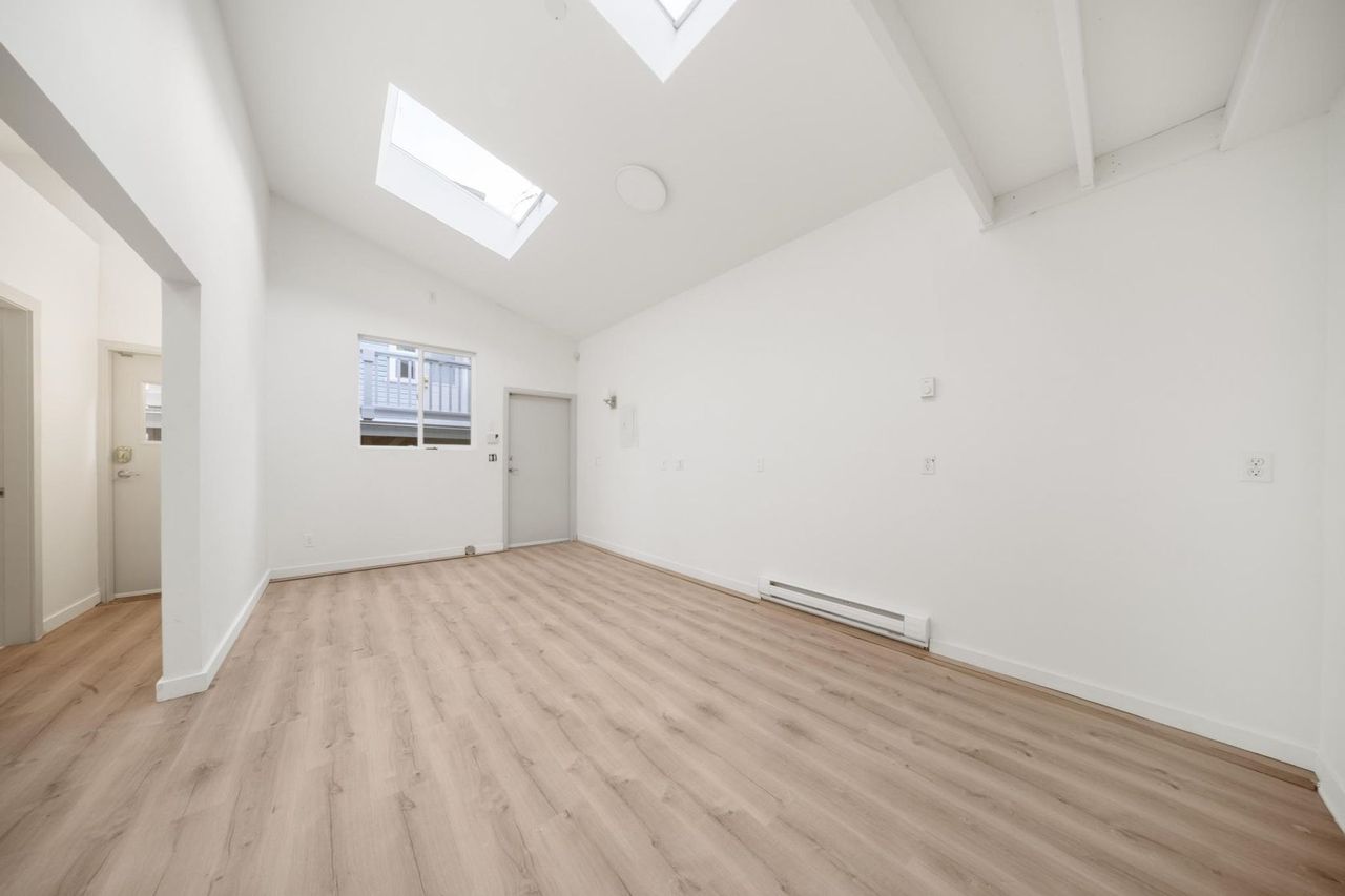 2635-w-5th-avenue-kitsilano-vancouver-west-34 at 2635 W 5th Avenue, Kitsilano, Vancouver West