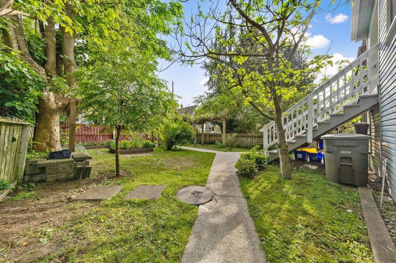 2635-w-5th-avenue-kitsilano-vancouver-west-35 at 2635 W 5th Avenue, Kitsilano, Vancouver West