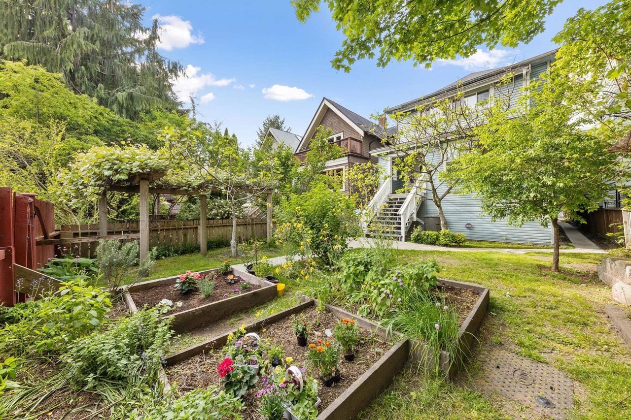 2635-w-5th-avenue-kitsilano-vancouver-west-37 at 2635 W 5th Avenue, Kitsilano, Vancouver West