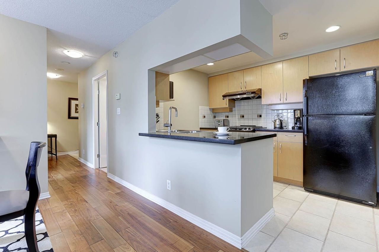 1199-marinaside-crescent-yaletown-vancouver-west-03 at 607 - 1199 Marinaside Crescent, Yaletown, Vancouver West