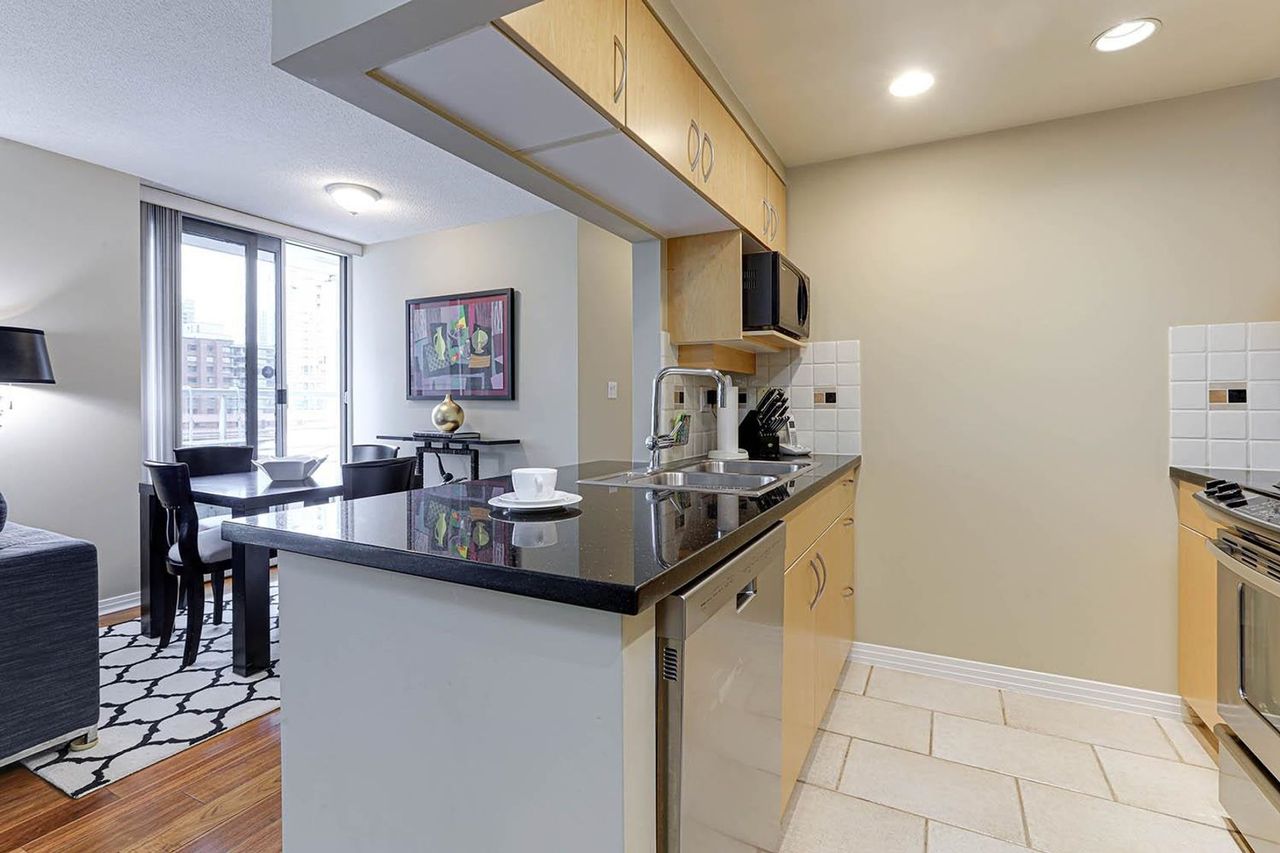 1199-marinaside-crescent-yaletown-vancouver-west-05 at 607 - 1199 Marinaside Crescent, Yaletown, Vancouver West