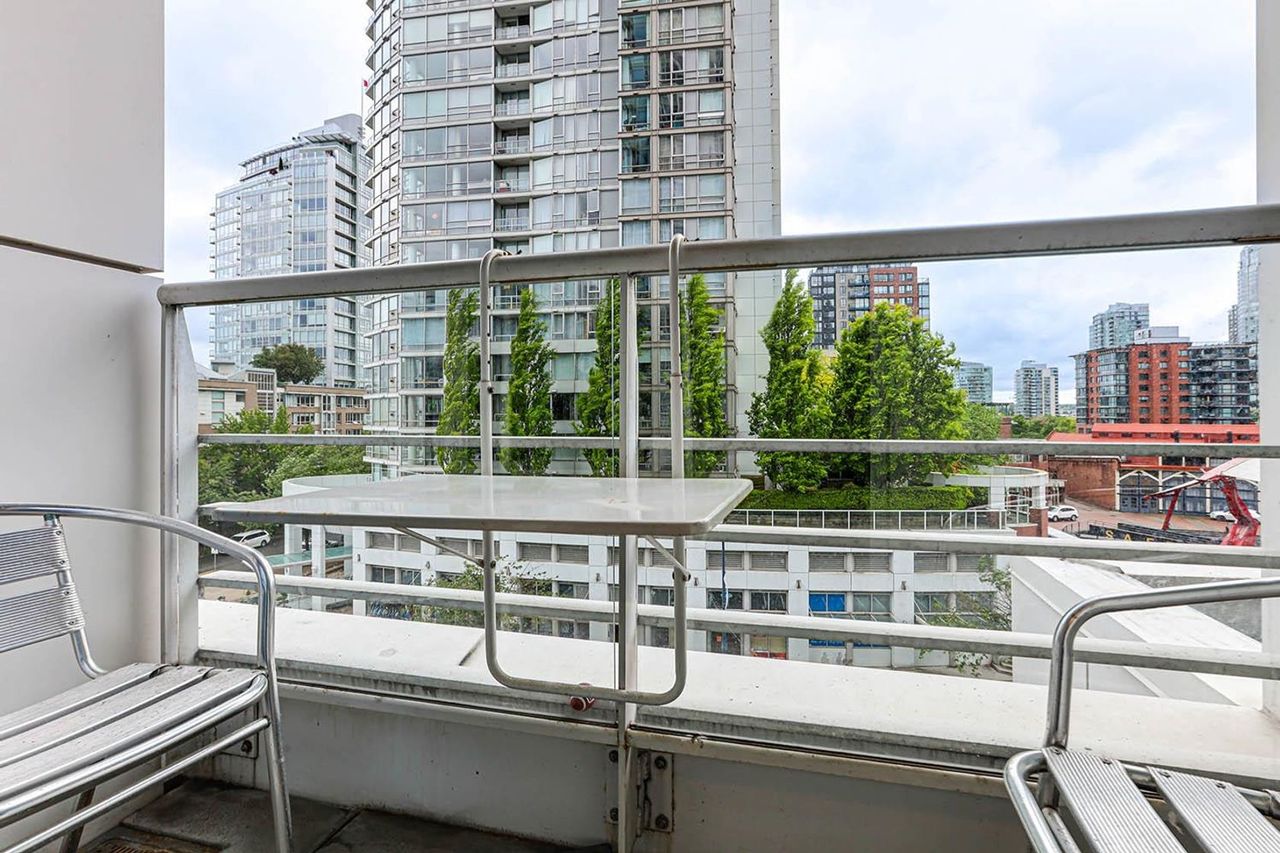 1199-marinaside-crescent-yaletown-vancouver-west-18 at 607 - 1199 Marinaside Crescent, Yaletown, Vancouver West