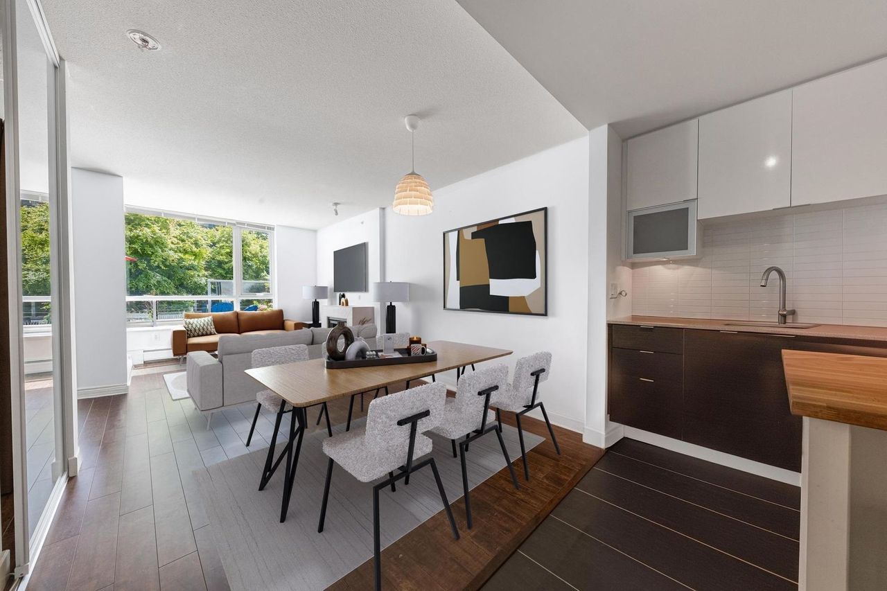 175-w-2nd-street-lower-lonsdale-north-vancouver-07 at 104 - 175 W 2nd Street, Lower Lonsdale, North Vancouver