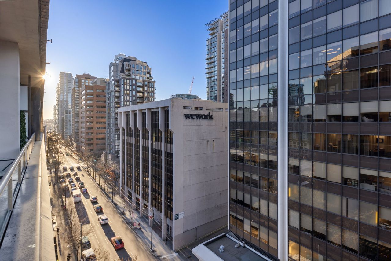 24-web-or-mls-0024 at 814 - 1010 Howe Street, Downtown VW, Vancouver West