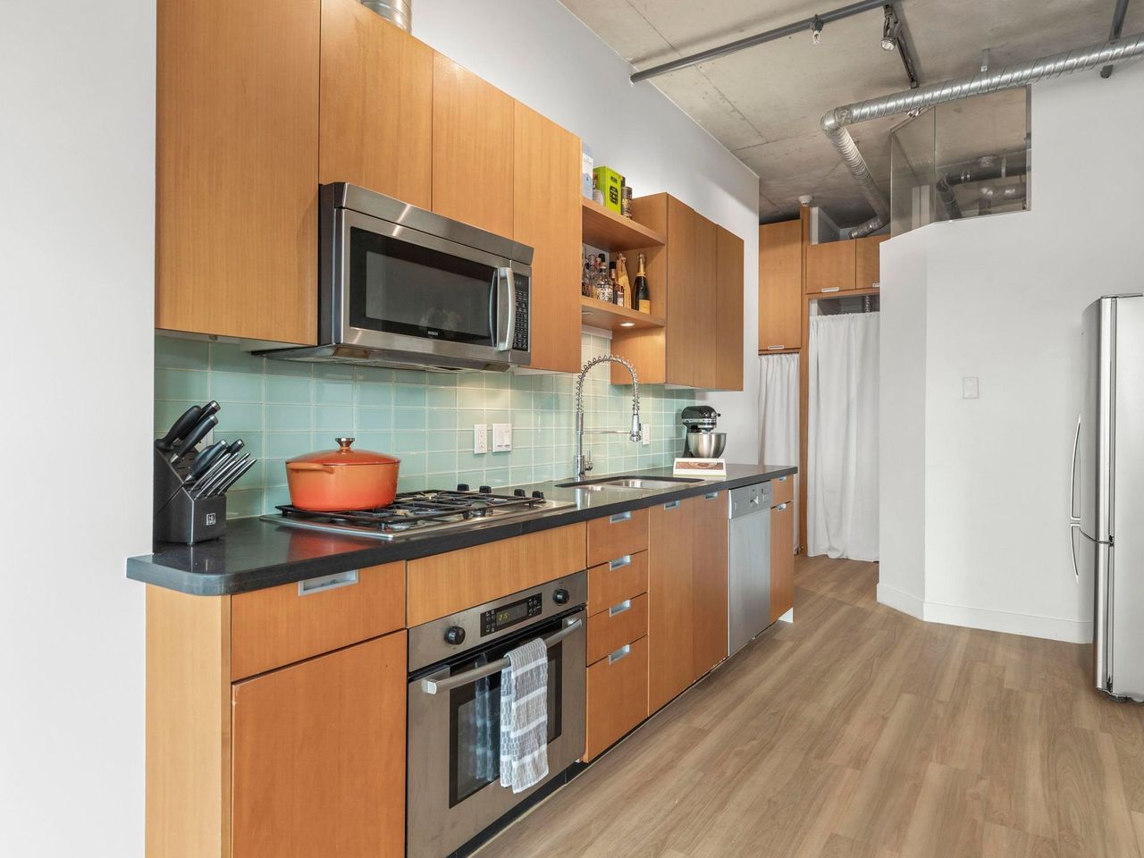 495-w-6-avenue-false-creek-vancouver-west-08 at 502 - 495 W 6 Avenue, False Creek, Vancouver West