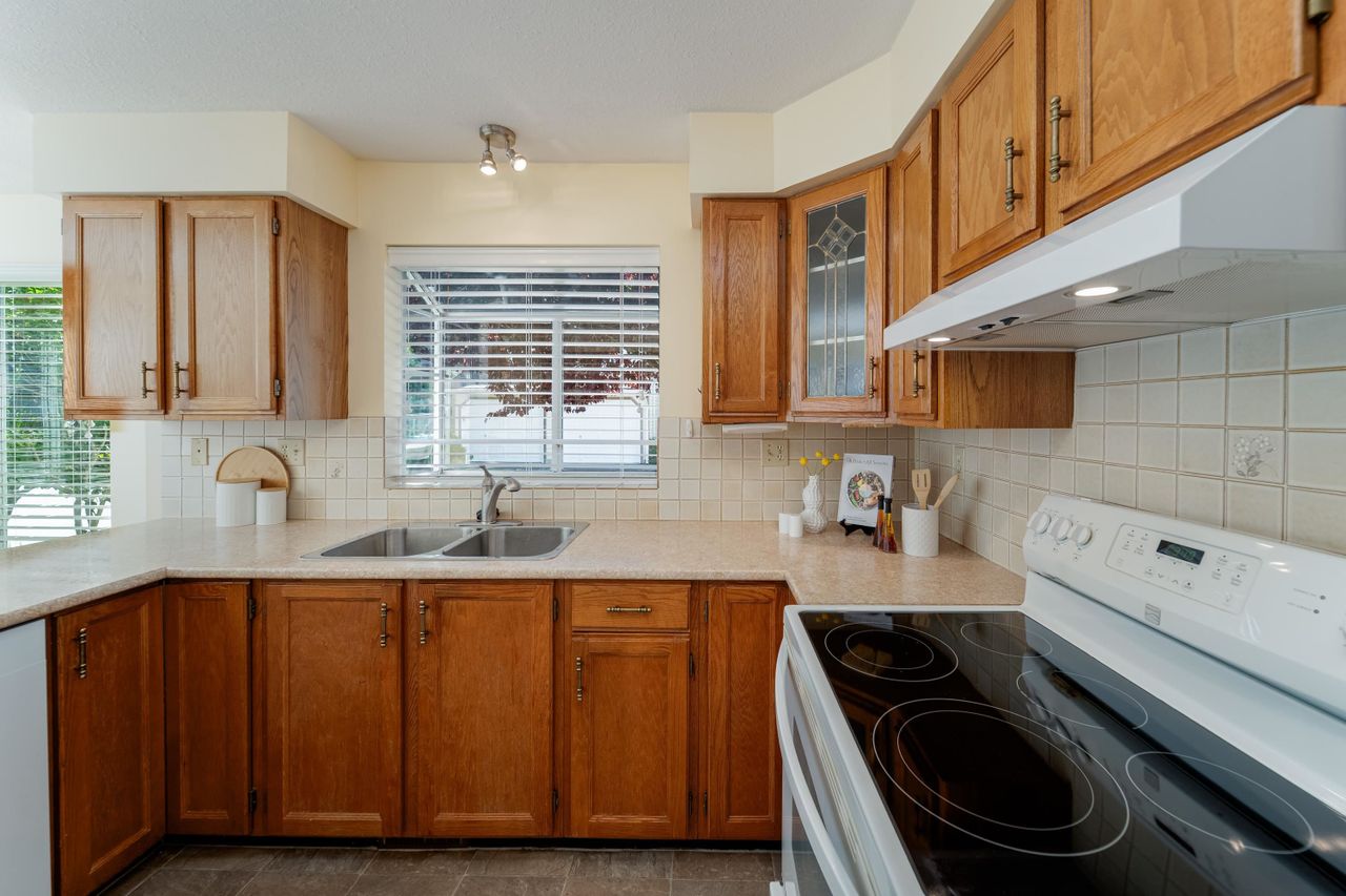 9259-122-street-queen-mary-park-surrey-surrey-09 at 19 - 9259 122 Street, Queen Mary Park Surrey, Surrey