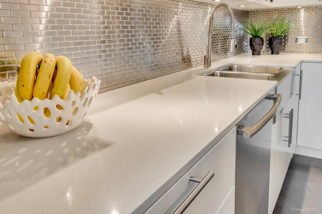 10 at 101 - 1168 Richards Street, Yaletown, Vancouver West