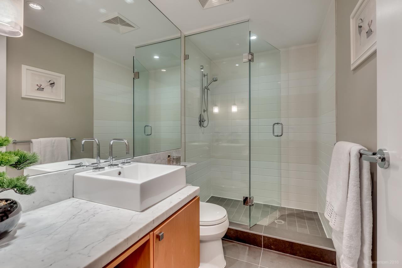 17 at 101 - 1168 Richards Street, Yaletown, Vancouver West