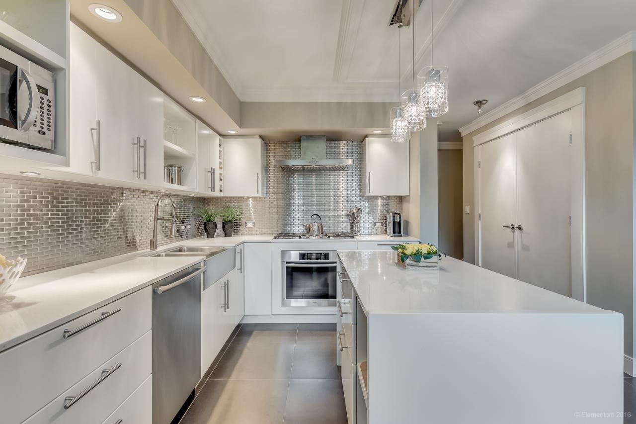 8 at 101 - 1168 Richards Street, Yaletown, Vancouver West