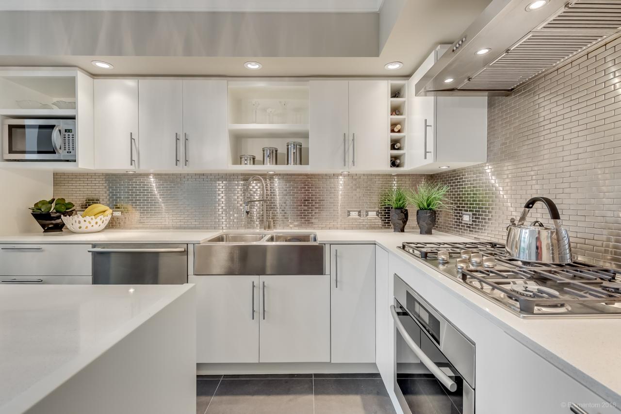 9 at 101 - 1168 Richards Street, Yaletown, Vancouver West