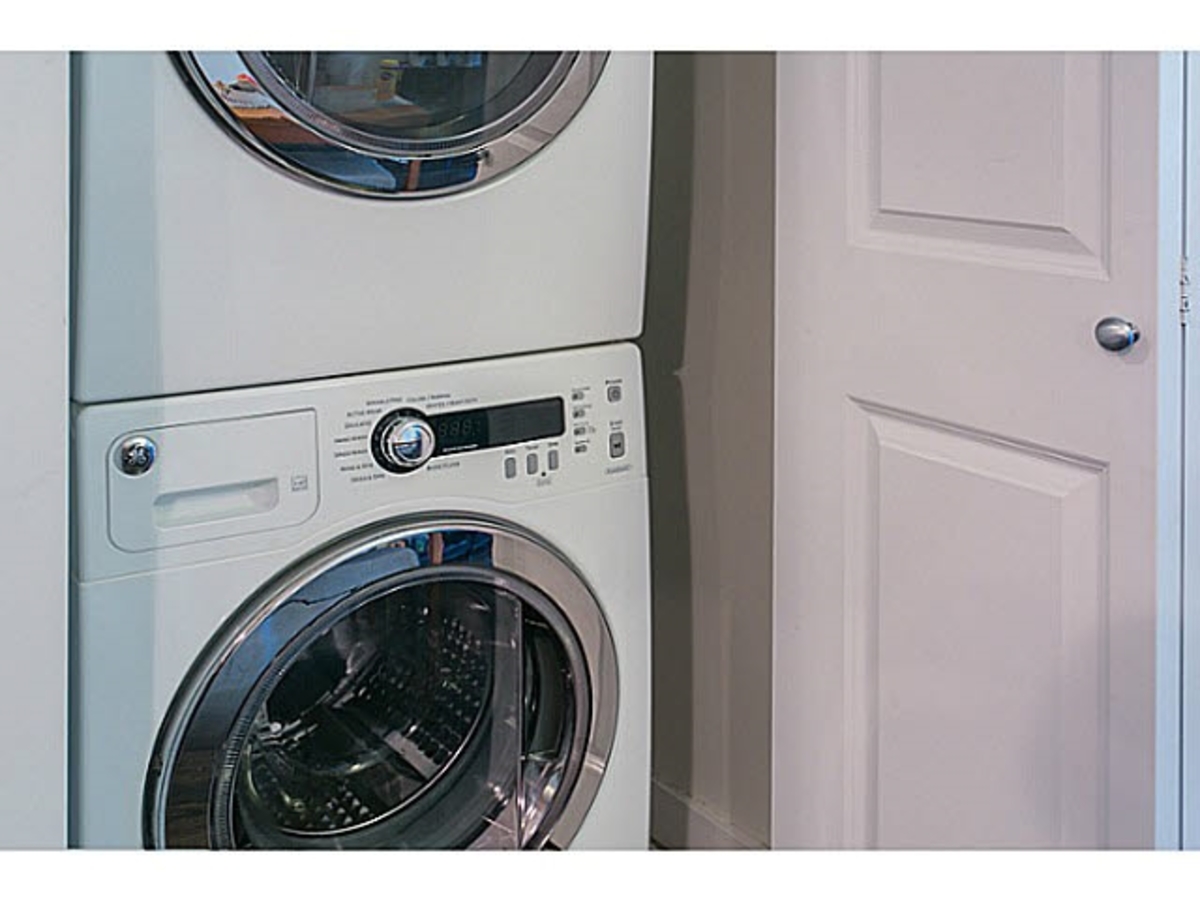 LAUNDRY at 202 - 255 Ross Drive, Fraserview NW, New Westminster