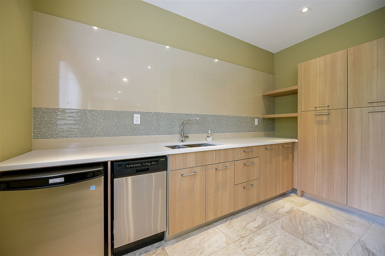 2214-kelly-avenue-central-pt-coquitlam-port-coquitlam-19 at 207 - 2214 Kelly Avenue, Central Pt Coquitlam, Port Coquitlam