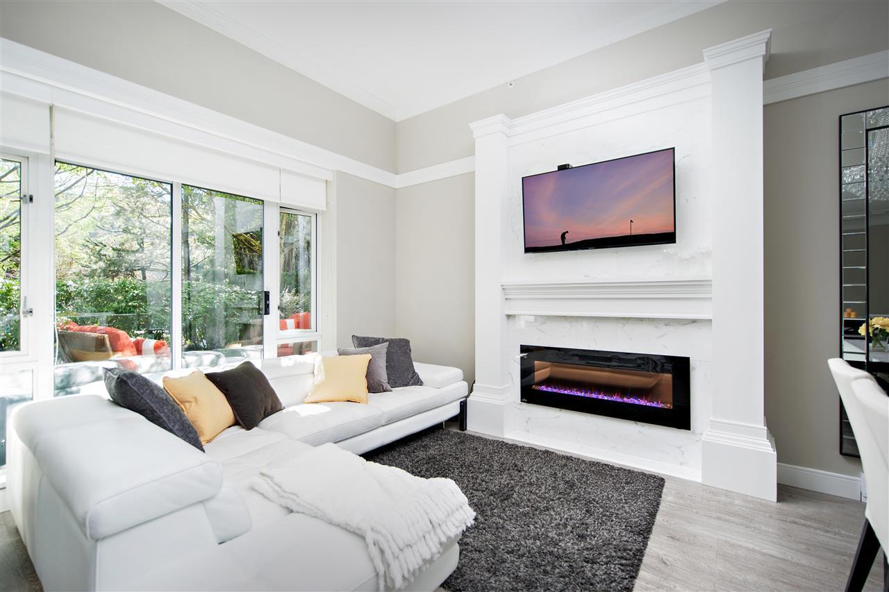 1033-marinaside-crescent-yaletown-vancouver-west-02 at 2J - 1033 Marinaside Crescent, Yaletown, Vancouver West