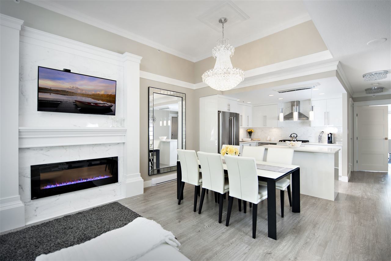 1033-marinaside-crescent-yaletown-vancouver-west-03 at 2J - 1033 Marinaside Crescent, Yaletown, Vancouver West