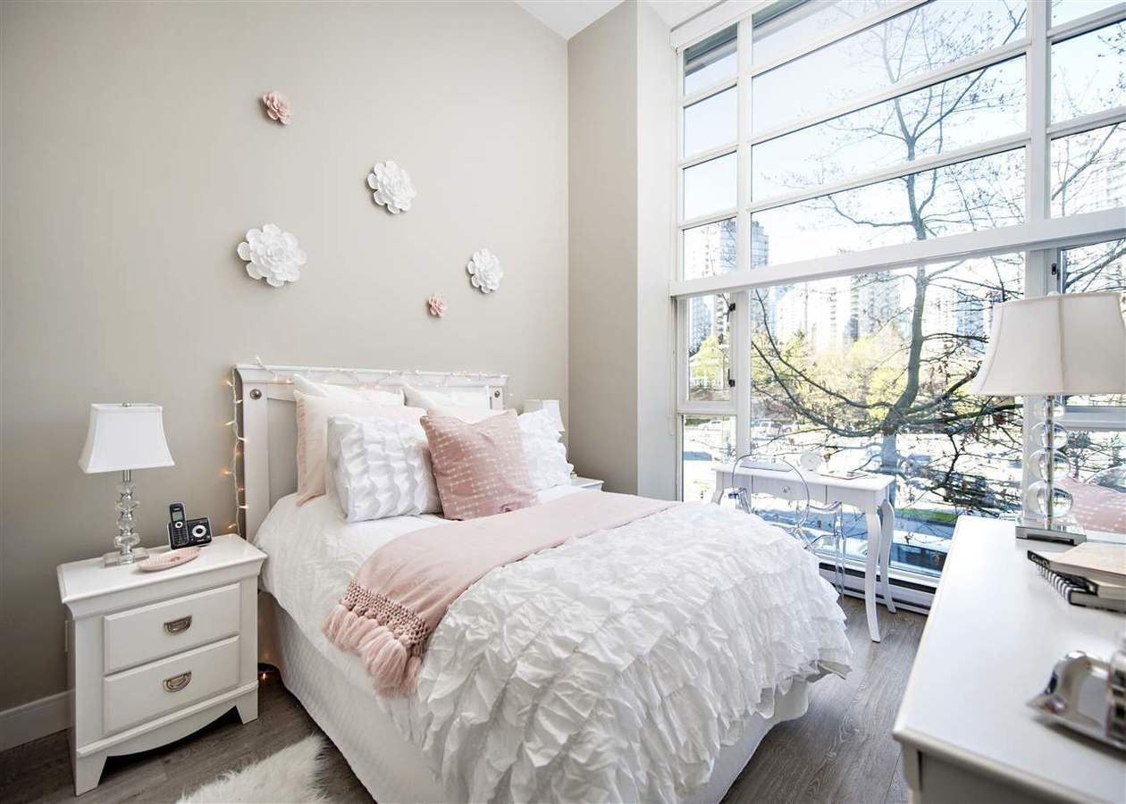 1033-marinaside-crescent-yaletown-vancouver-west-10 at 2J - 1033 Marinaside Crescent, Yaletown, Vancouver West