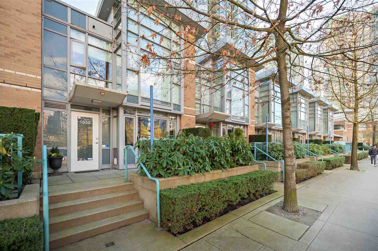 1033-marinaside-crescent-yaletown-vancouver-west-17 at 2J - 1033 Marinaside Crescent, Yaletown, Vancouver West