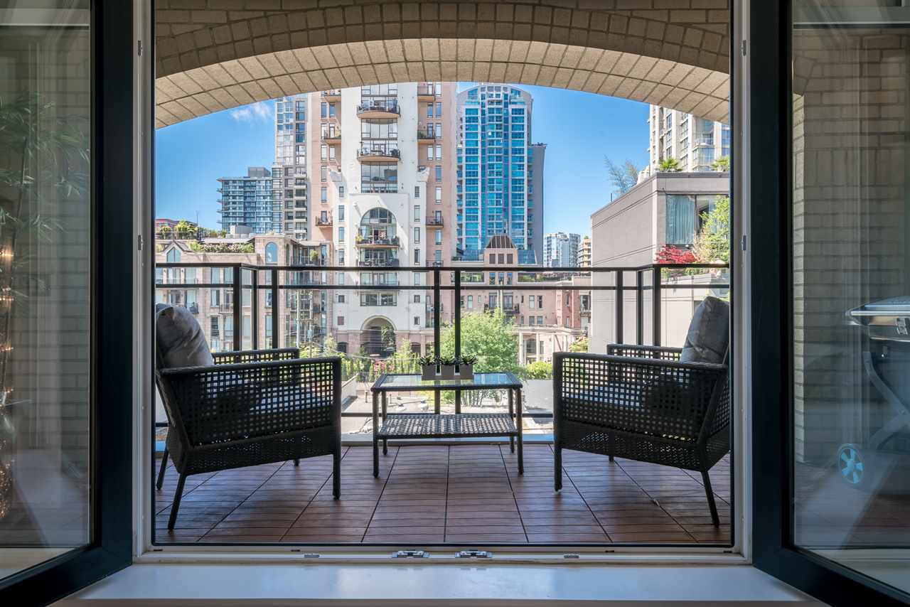 Amazing, Private View of the Quieter Side of Yaletown's Hub at 507 - 1275 Hamilton Street, Yaletown, Vancouver West