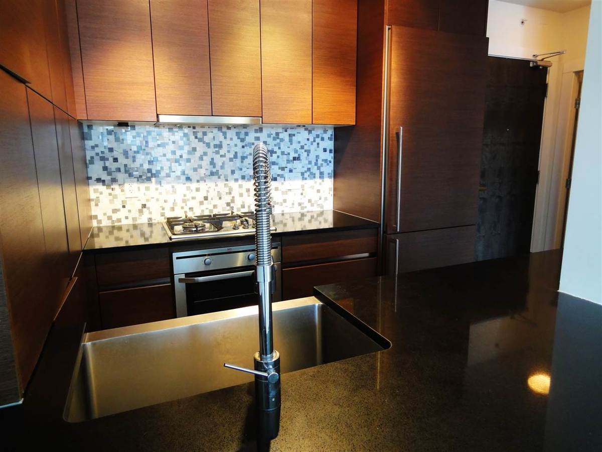 565-smithe-street-downtown-vw-vancouver-west-04 at 2002 - 565 Smithe Street, Downtown VW, Vancouver West