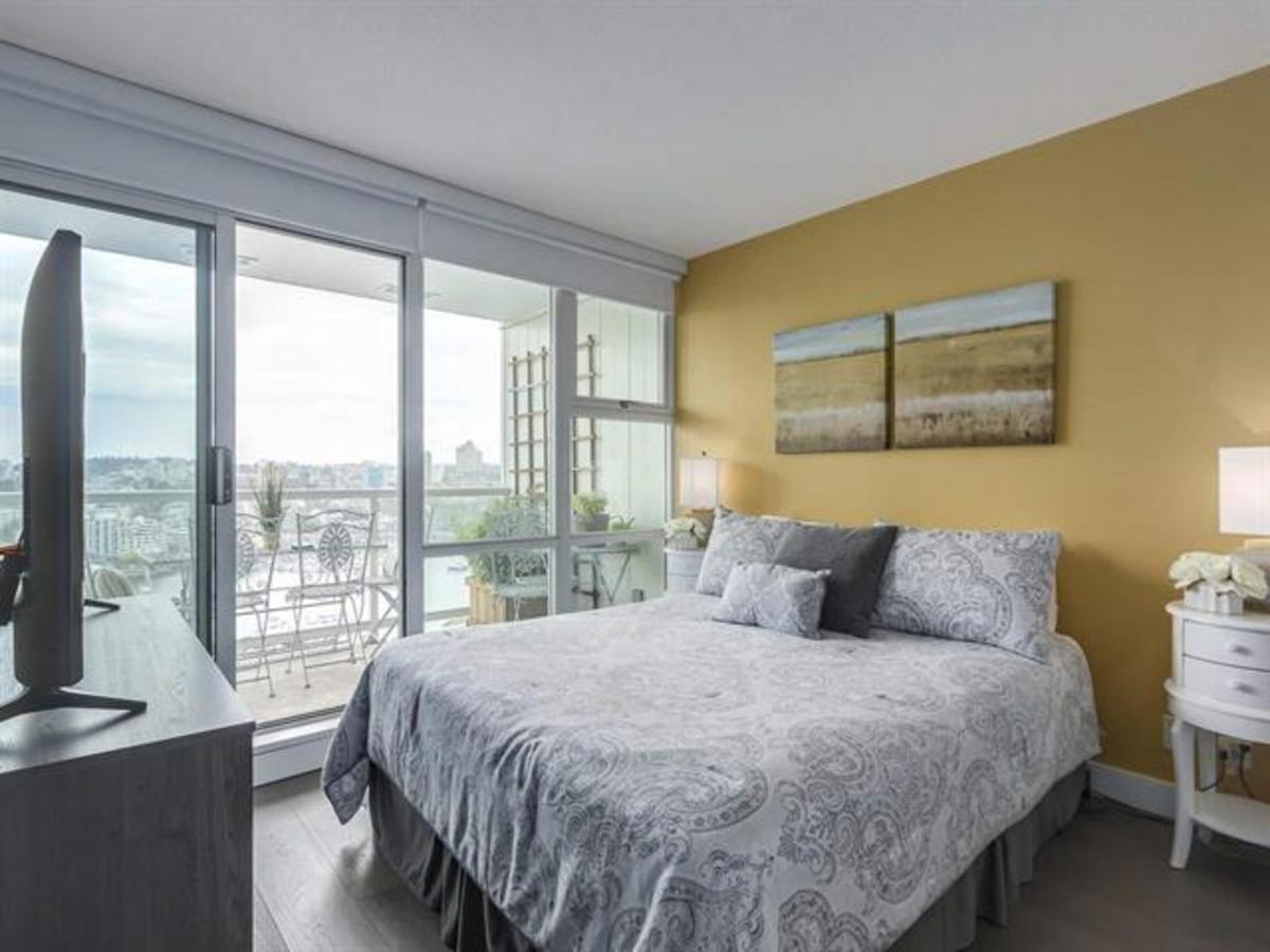 262338118-10 at 2508 - 193 Aquarius Mews, Yaletown, Vancouver West