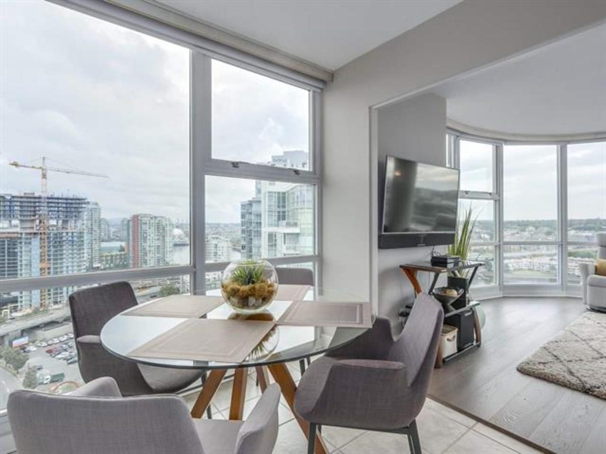 262338118-4 at 2508 - 193 Aquarius Mews, Yaletown, Vancouver West