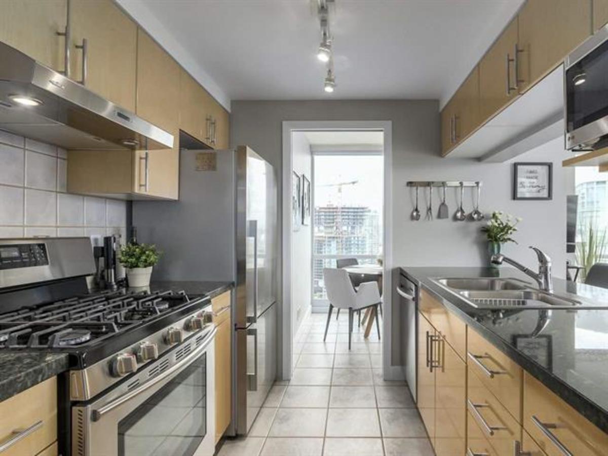 262338118-8 at 2508 - 193 Aquarius Mews, Yaletown, Vancouver West