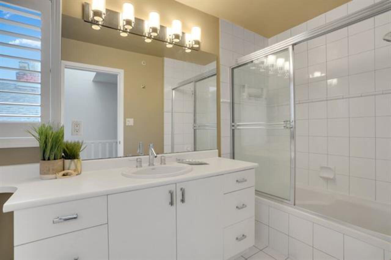 262555644-19 at 2987 W 5th Avenue, Kitsilano, Vancouver West