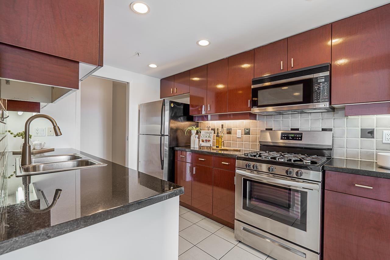 1033-marinaside-crescent-yaletown-vancouver-west-17 at 1107 - 1033 Marinaside Crescent, Yaletown, Vancouver West