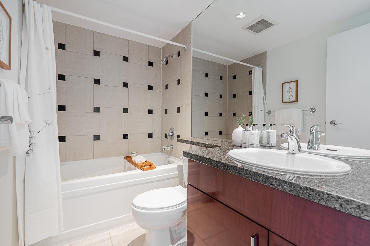 1033-marinaside-crescent-yaletown-vancouver-west-30 at 1107 - 1033 Marinaside Crescent, Yaletown, Vancouver West