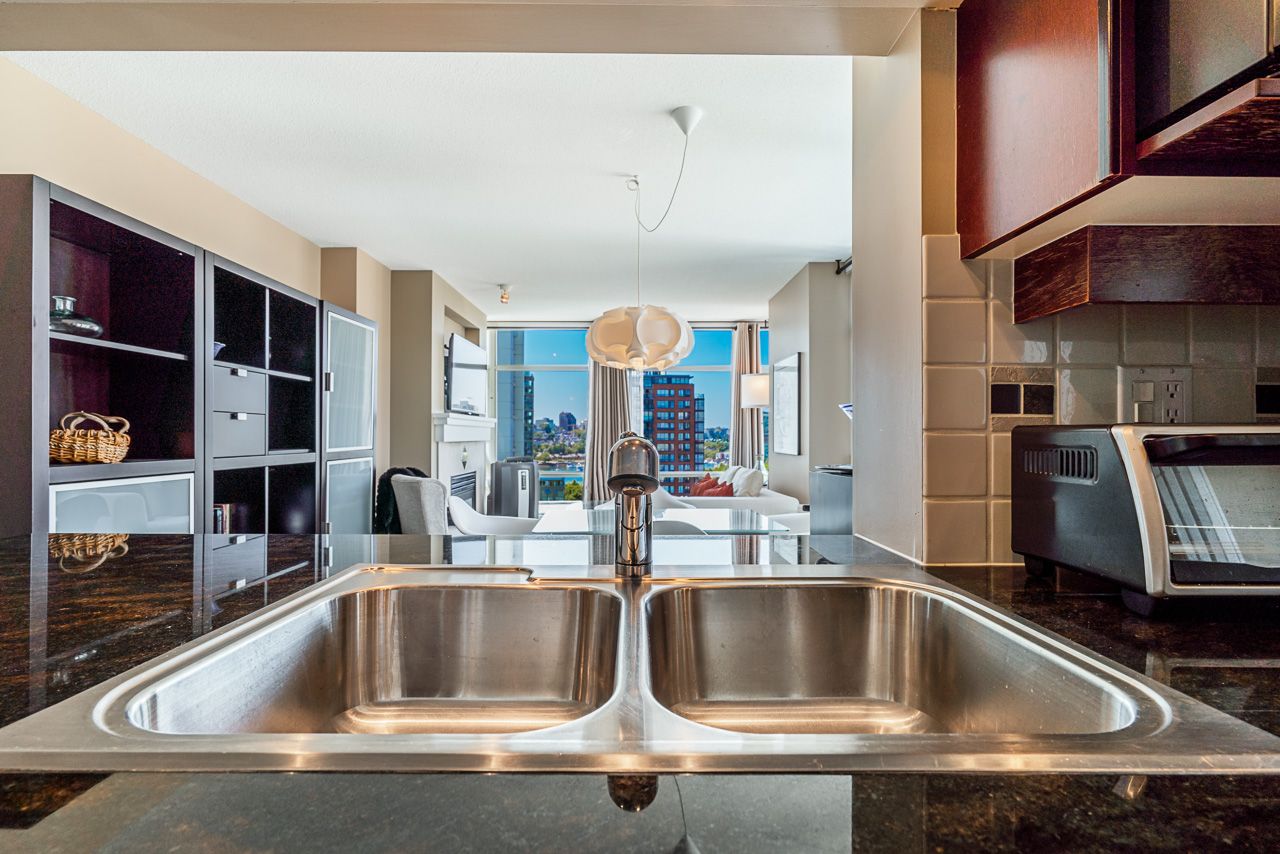 10-unit-1606-1199-marinaside-crescent-vancouver-17 at 1606 - 1199 Marinaside Crescent, Yaletown, Vancouver West