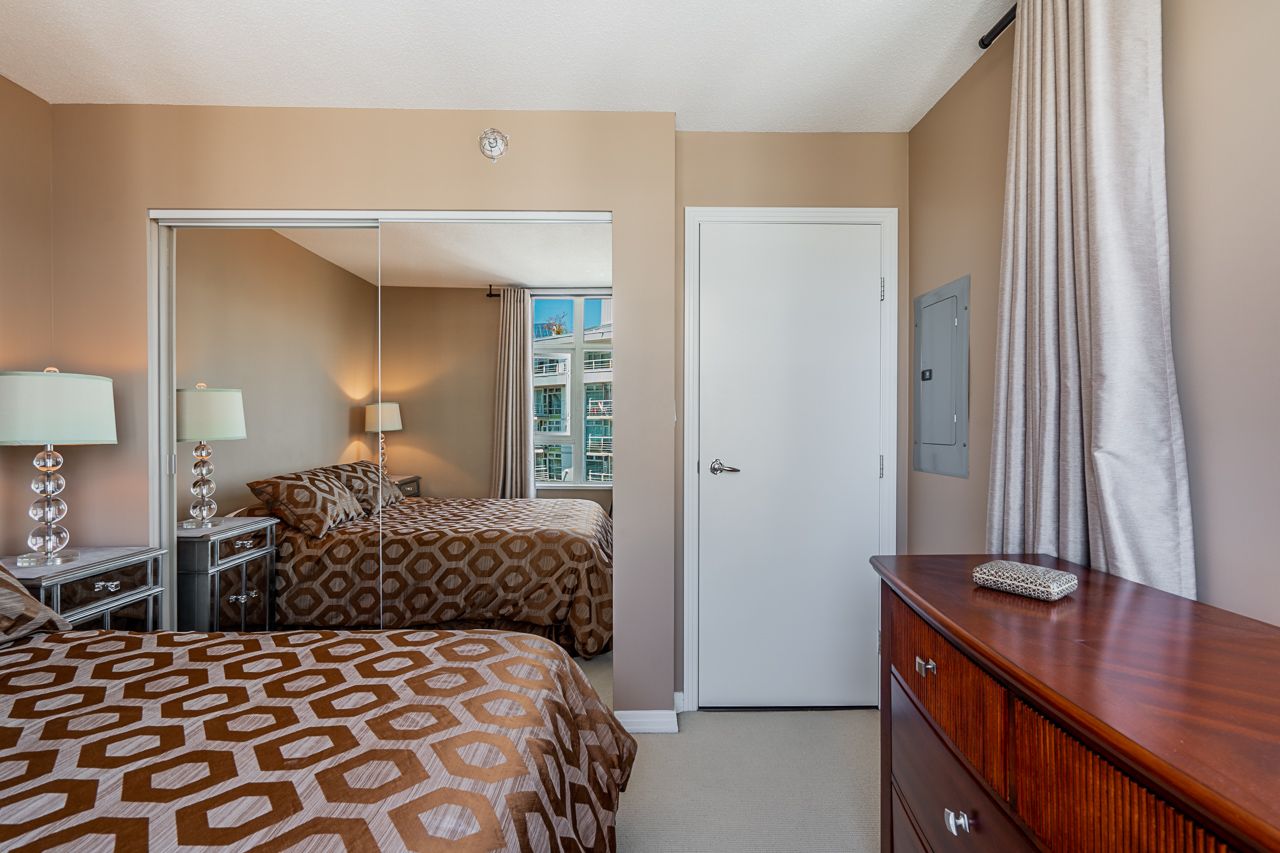 20-unit-1606-1199-marinaside-crescent-vancouver-21 at 1606 - 1199 Marinaside Crescent, Yaletown, Vancouver West